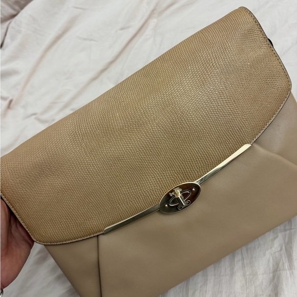Coach Tan Shoulder Bag with Gold Accents - Picture 13 of 13